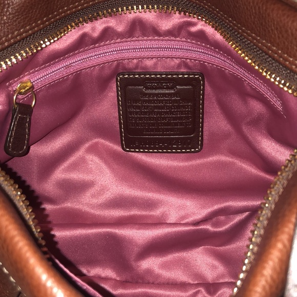 Authentic leather Coach purse - Picture 3 of 7